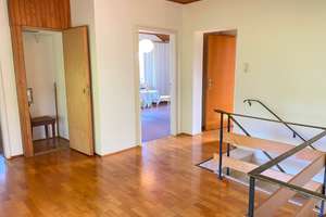 Prien am Chiemsee: Älteres EFH m. ca. 1.650 m2 Grund in herrlicher Randlage m. Berg- u. Seeblick! – Die vollständige Adresse der Immobilie erhältst du vom Anbieter., 83253 Rimsting – Vorschaubild 19