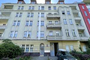 +++ Bezugsfrei, außergewöhnliche  2,5-Zi. Whg. mit 2x Bädern und 2x Küchen im ruhigen Innenhof +++