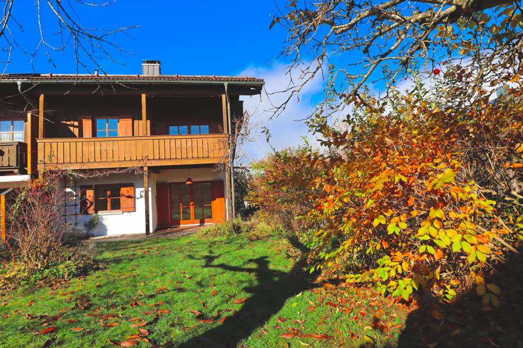 Immobilie in Holzkirchen - *Helles Reiheneckhaus im ländlichen Stil*
Perfekt für eine Familie - Bild 0