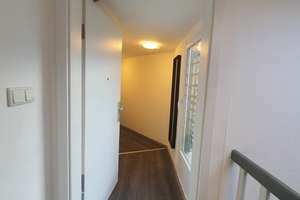 1,5-Zimmer-Dachgeschosswohnung in Düsseldorf Flingern-Süd – Mettmanner Straße 73, 40233 Flingern Süd, Düsseldorf – Vorschaubild 3