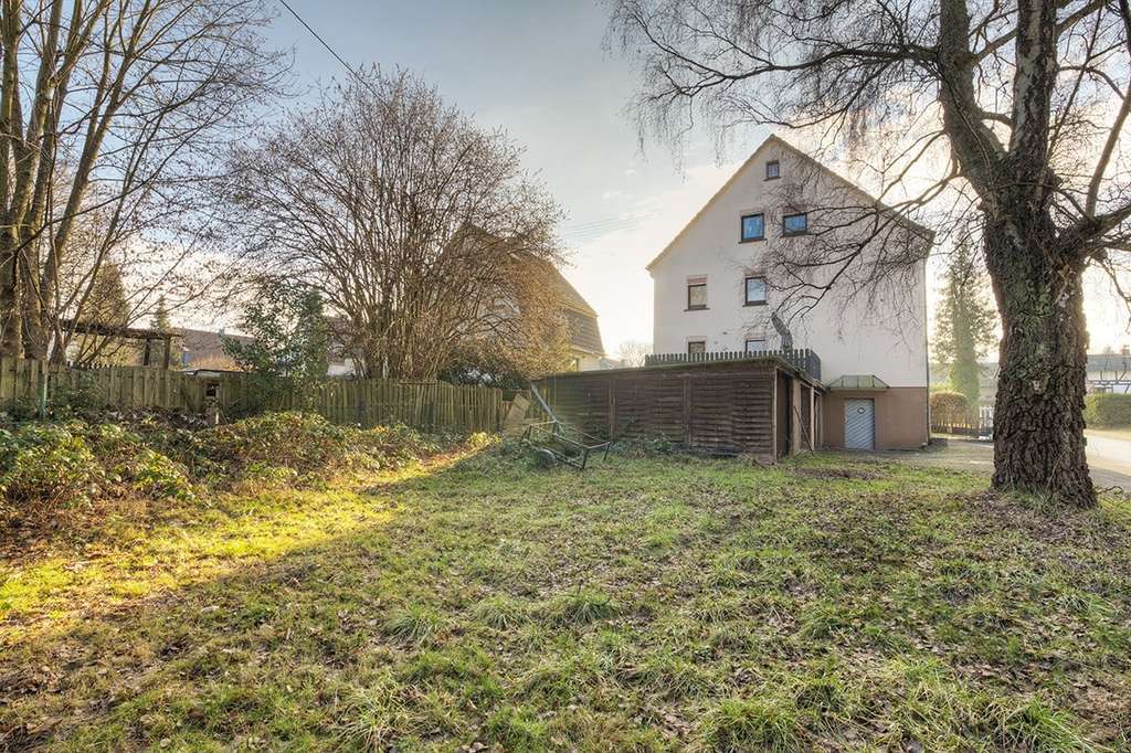 Immobilie in Windeck - Großzügiges Zweifamilienhaus inmitten von Dattenfeld  - Bild 3