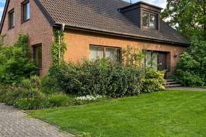 Viel Platz für Leben, Familie und Arbeit. Charmantes Raumwunder in etablierter Wohnlage.