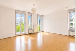 Zum Wohlfühlen oder Investieren: Lichtdurchflutete 2-Zimmer-Wohnung mit XXL-Balkon am Bavariapark – Die vollständige Adresse der Immobilie erhältst du vom Anbieter., 80339 Schwanthalerhöhe (Ortsteil), München – Vorschaubild 3