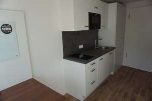 Hochwertiges Studentenapartment im OG (W6), nahe Hochschule, vollmöbliert, nur Studenten! – Kurt-Schumacher-Str. 41, 72762 Reutlingen-Mitte, Reutlingen – Vorschaubild 4