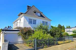 Stadtvilla der Extraklasse mit Wellnessbereich & Schwimmbad in Bremerhavens begehrtester Lage – Die vollständige Adresse der Immobilie erhältst du vom Anbieter., 27574 Geestemünde, Bremerhaven – Vorschaubild 3