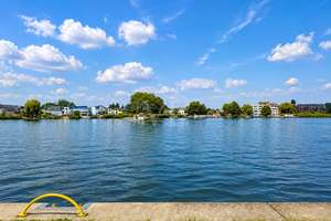 Architektur zum Wohnen: ausgezeichnetes Design trifft exklusives Leben am Wasser – Die vollständige Adresse der Immobilie erhältst du vom Anbieter., 12527 Grünau, Berlin – Vorschaubild 11