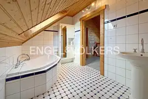 Modernes Holzhaus in Aussichtslage mit Wohnmobilstellplatz – Cochem-Zell (Kreis) – Vorschaubild 7