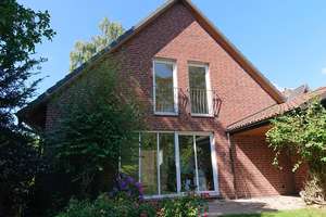 Innerstädtisches Einfamilienhaus mit Einliegerwohnung und Garage zu verkaufen! – Die vollständige Adresse der Immobilie erhältst du vom Anbieter., 25524 Itzehoe – Vorschaubild 3