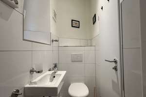 Helle möblierte 3-Zimmer-Wohnung mit Balkon und moderner weißer Einbauküche in der Neckarstraße – au – Nekarstraße 158B, 70190 Stöckach, Stuttgart – Vorschaubild 16