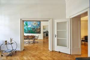 Eleganter Altbau in ruhiger Rheinlage