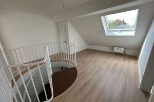 Licht, Raum & Stil auf zwei Ebenen – frisch renovierte Maisonette mit Terrasse und 3 Schlafzimmern – Die vollständige Adresse der Immobilie erhältst du vom Anbieter., 50829 Bocklemünd/Mengenich, Köln – Vorschaubild 12