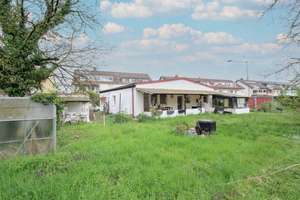 Freistehendes Einfamilienhaus mit Doppelgarage – Die vollständige Adresse der Immobilie erhältst du vom Anbieter., 76135 Beiertheim-Bulach, Karlsruhe – Vorschaubild 3
