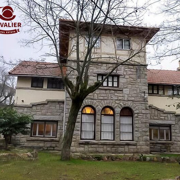 Spektakuläres historisches Anwesen mit 3.668 m² bebauter Fläche, erbaut im Jahr 1910 auf einem Grund