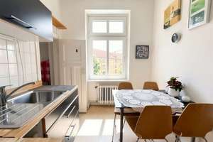 2-Zimmer-Altbauwohnung | 4. OG | Gartenhaus | Wohnküche | HWR | ruhig | Gute Lage | Wohngeld 183 € – Die vollständige Adresse der Immobilie erhältst du vom Anbieter., 10589 Charlottenburg, Berlin – Vorschaubild 3