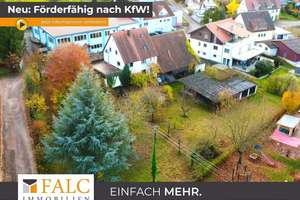 Landhaus mit viel Fläche, XXL-Scheune und 2 zusätzlichen Bauplätzen! - FALC Immobilien