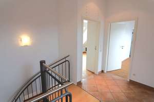 4 Zi.- Whg. 106m² - Einbauküche - Terrasse - 2 TG Stellplätze auf Wunsch – Röttgensweg  13a, 51107 Rath/Heumar, Köln – Vorschaubild 22