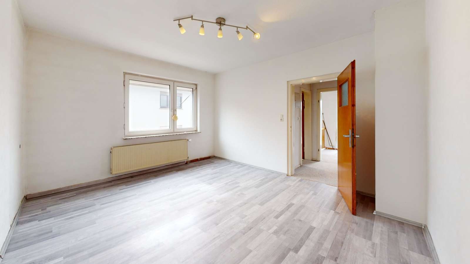 Immobilie in Katzweiler - Raumwunder mit Ausbaureserve für die ganze Familie - Bild 1