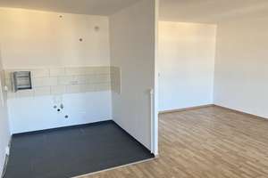 Große 3RW mit Balkon... – Gneisenauring 25, 39130 Neu Olvenstedt, Magdeburg – Vorschaubild 4