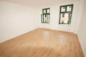 Grüner Ausblick inklusive – Charmante 2-Zhg. mit Balkon mit Denkmalschutz im Leipziger Osten! – 4315 Anger-Crottendorf, Leipzig – Vorschaubild 2