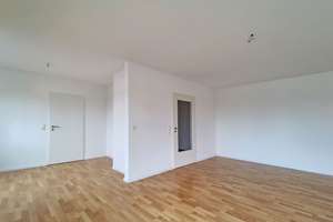 Ansprechende 3 Zimmerwohnung mit Balkon und Garage zu vermieten – Die vollständige Adresse der Immobilie erhältst du vom Anbieter., 77855 Achern – Vorschaubild 2
