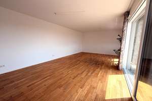 Exklusive und großzügige Dachgeschosswohnung mit sonniger Dachterrasse im Herzen von Vöhringen – Die vollständige Adresse der Immobilie erhältst du vom Anbieter., 89269 Vöhringen – Vorschaubild 4