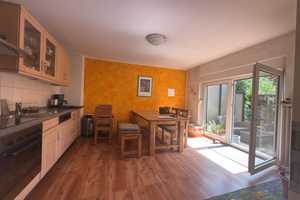 Zweifamilienhaus mit 186 m² Wfl., großem 630m² Grundstück und großer Gara – Leverkusen – Vorschaubild 3