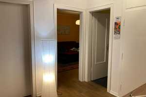 Freundliche 3-Zimmer-Wohnung mit Einbauküche im Luisenviertel nahe Laurentiusplatz – Friedrich-Ebert-Straße 43, 42103 Wuppertal – Vorschaubild 2