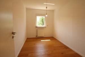 Modernisierte Doppelhaushälfte mit Garten in zentraler Lage von Bad Krozingen – Die vollständige Adresse der Immobilie erhältst du vom Anbieter., 79189 Bad Krozingen – Vorschaubild 8