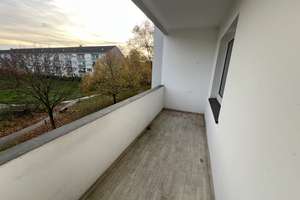 Klein Fein Mein ! 2 Zi.- Whng. - modernes Duschbad mit Fenster und Balkon - Duisburg – Beethovenstr. 7, 47226 Rheinhausen-Mitte, Duisburg – Vorschaubild 6
