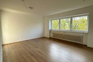 Frisch renovierte 2-Zimmer-Wohnung mit Rheinblick, Loggia & Aufzug 5. OG – Kasteelstraße 1-3, 47119 Ruhrort, Duisburg – Vorschaubild 4