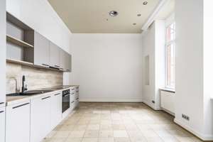 NEU! *Paul & Partner* GROSSZÜGIGES ALTBAU-WOHNEN – MODERN, ZENTRAL, CHARMANT ! – Die vollständige Adresse der Immobilie erhältst du vom Anbieter., 65185 Mitte, Wiesbaden – Vorschaubild 2