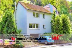 Einziehen und wohlfühlen – modernisiertes EFH nahe Tarforst m. kl. Garten, Terrassen & Kaminofen