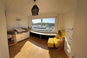 Urbane Oase am Stadtgarten: 4,5 Zimmer  Penthouse mit  45qm Dachterrasse,  Panoramafenstern  & Kamin – Die vollständige Adresse der Immobilie erhältst du vom Anbieter., 76137 Südstadt, Karlsruhe – Vorschaubild 11