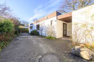 Split-Level-Einfamilienhaus in familienfreundlicher Lage – Hamburg – Vorschaubild 2