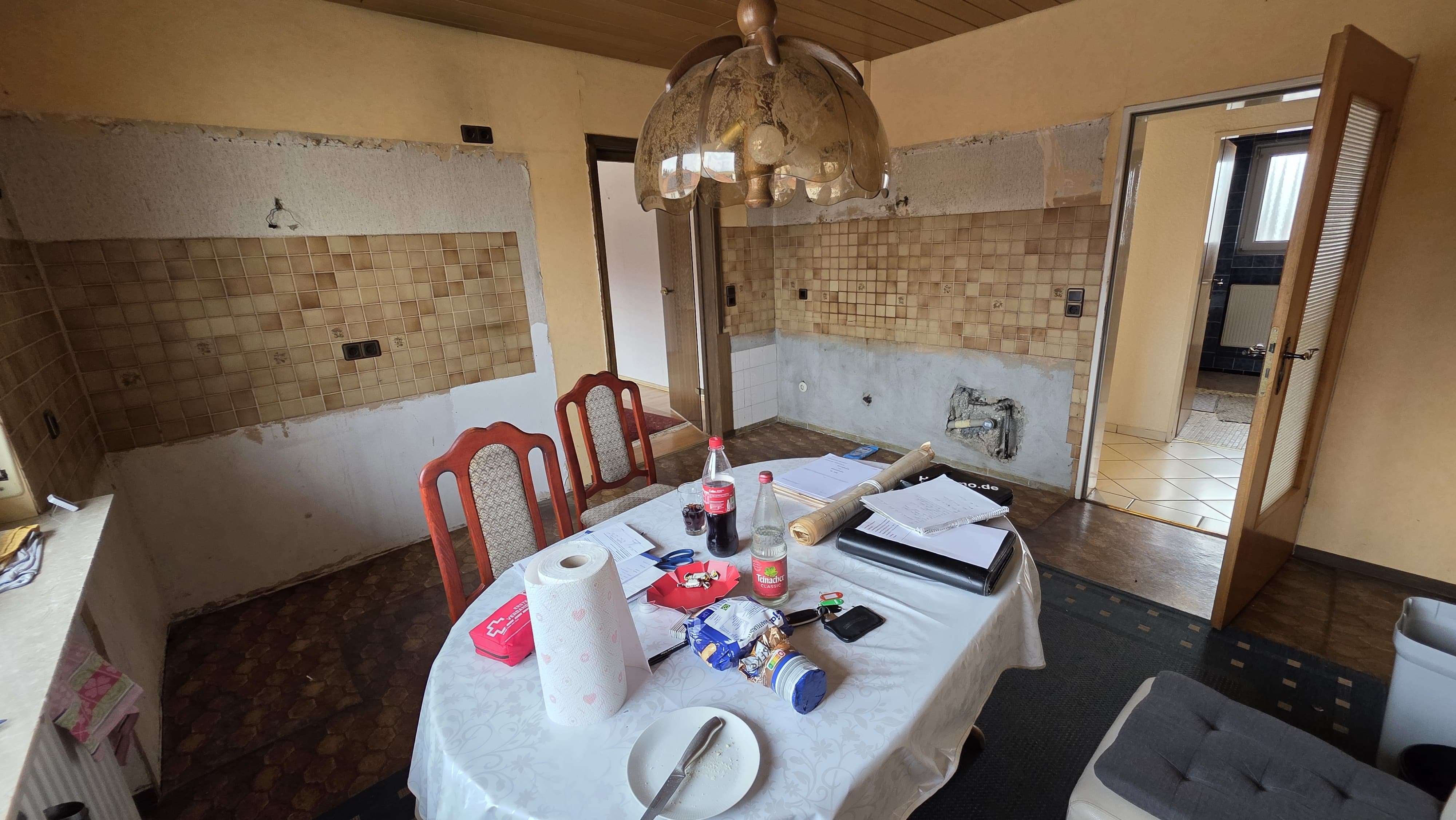 Immobilie in Philippsburg - 1-2 Familienhaus mit gutem Raumangebot und großen Garagentrakt der ideal für Hobbyhandwerker ist - Bild 9