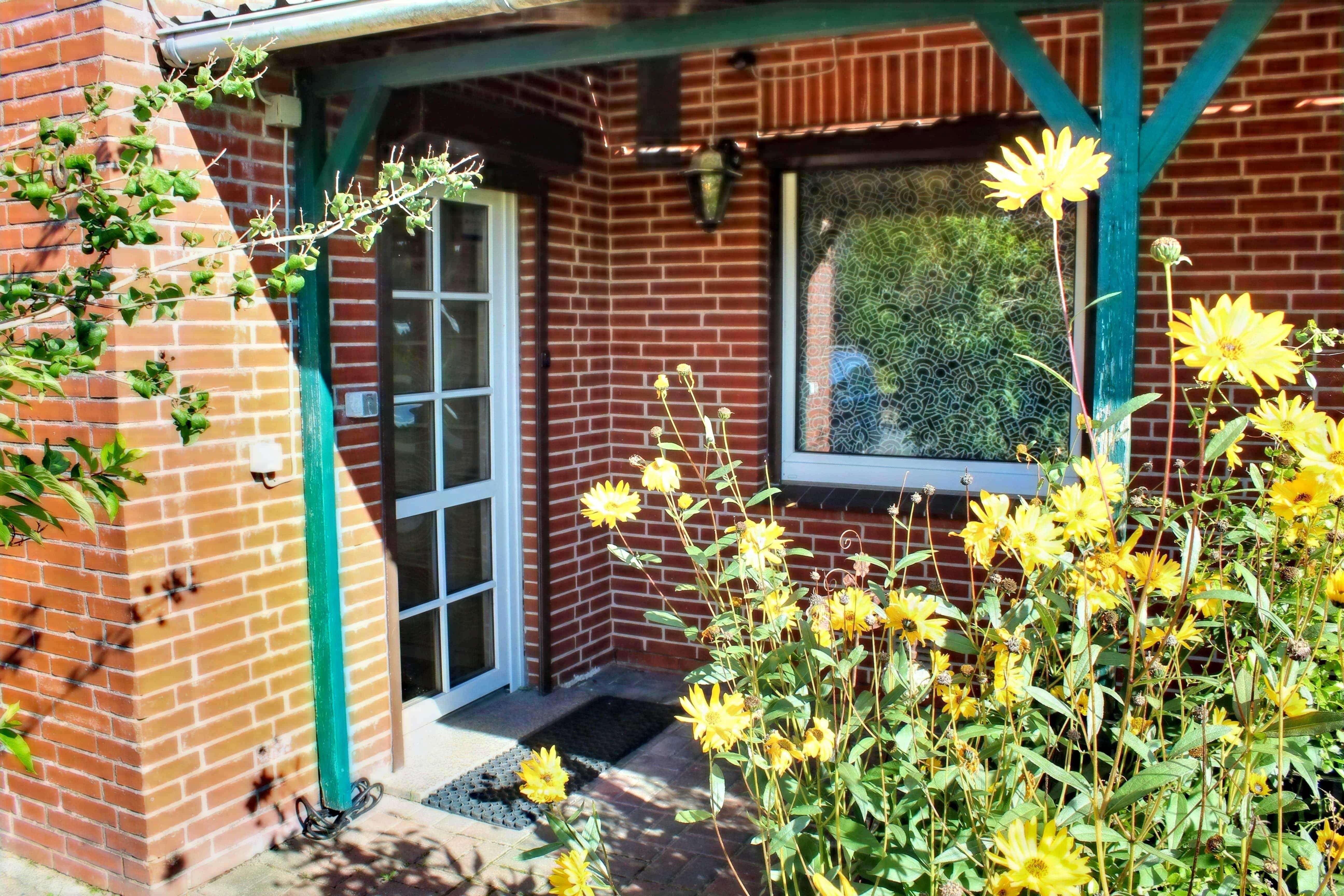 Cooles Haus mit Einliegerwohnung, Nebengebäude und Garagen!, Dithmarschen Kreis – Bild 2