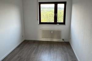 Helle 4,5-Zimmerwohnung mit Weitblick in Weilimdorf - ideal für Familien & Kapitalanleger – Die vollständige Adresse der Immobilie erhältst du vom Anbieter., 70499 Weilimdorf (Ortsteil), Stuttgart – Vorschaubild 16