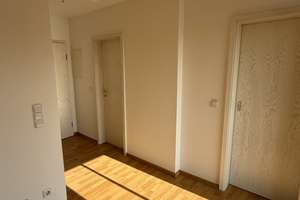 Ruhig wohnen, schnell in der Stadt: Helle 1-Zimmer-Wohnung mit Süd-West-Balkon & TG – Die vollständige Adresse der Immobilie erhältst du vom Anbieter., 93053 Oberisling-Graß, Regensburg – Vorschaubild 5