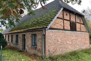 Kernsanierung erforderlich – Die vollständige Adresse der Immobilie erhältst du vom Anbieter., 17091 Tützpatz – Vorschaubild 6
