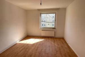 Schöne helle Wohnung mit Balkon  – Sudermannstr. 1, 38226 Lebenstedt, Salzgitter – Vorschaubild 4