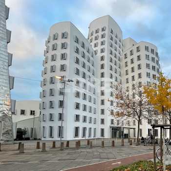 Wertige Büro- & Showroomflächen (neu Ausgebaut) warten auf neuen Mieter - Rabatt