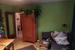 Ruhige, zentrale 2-Raum-Erdgeschosswohnung mit Balkon und Einbauküche am Lerchenbuckel – Die vollständige Adresse der Immobilie erhältst du vom Anbieter., 72762 Reutlingen-Mitte, Reutlingen – Vorschaubild 3