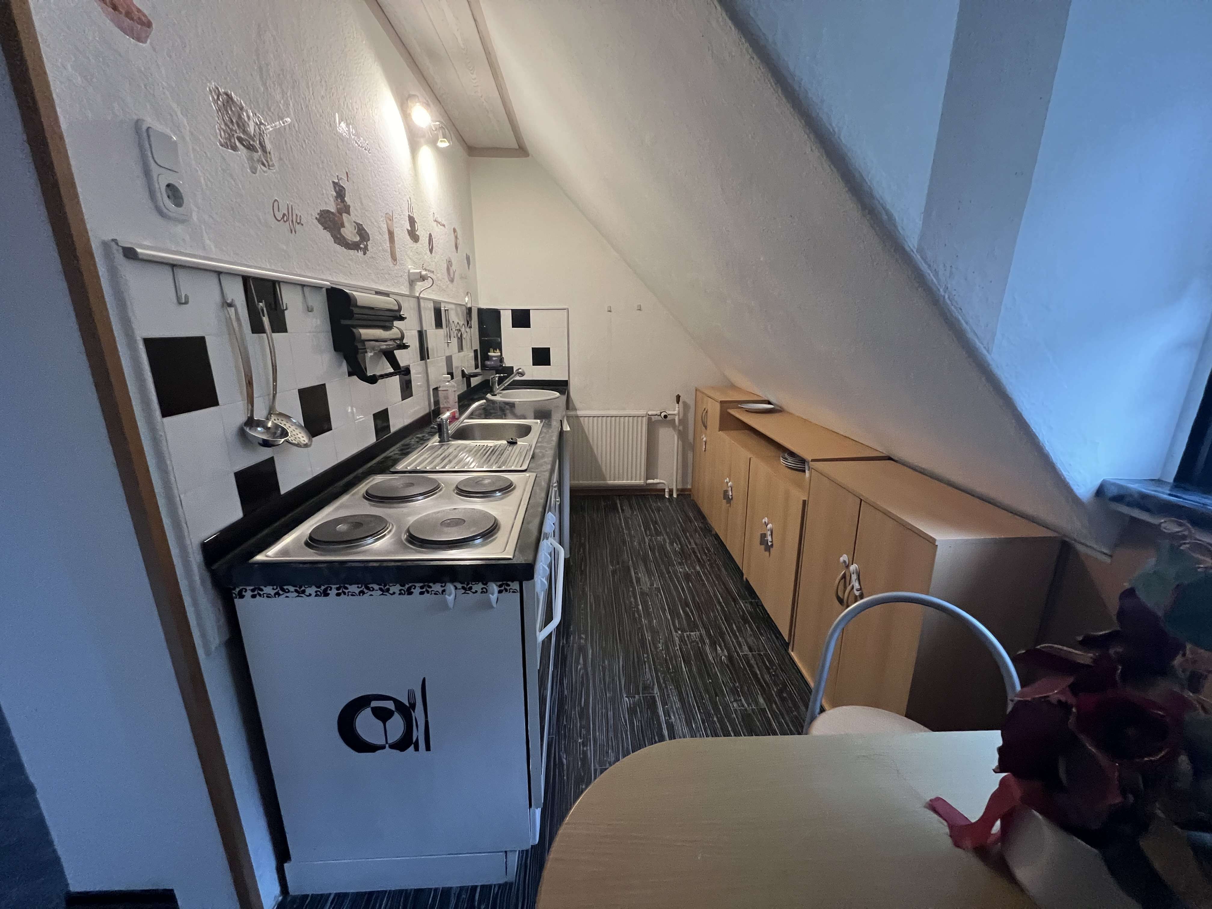 Immobilie in Schwarzenberg/Erzgebirge - Schöne DHH am Waldrand mit tollem Grundstück! - Bild 1