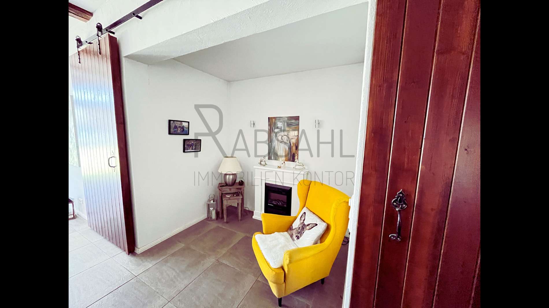 Immobilie in Rhade - Traumhaft restaurierter Pferdehof mit Offenställen, Paddock und Wiese direkt am Haus! - Bild 1