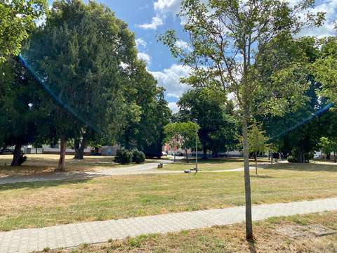 Sonniges Dachgeschosszimmer Im Zentralen Frankfurt Griesheim