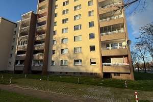 Ist denn schon Weihnachten? SANIERTE 2-Zimmer-Wohnung zu kleinem Mietpreis! – Gerhart-Hauptmann-Straße 8, 47226 Rheinhausen-Mitte, Duisburg – Vorschaubild 1