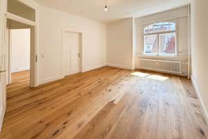 ***Erstbezug: WG-geeignete 3,5-Zimmer-Wohnung im Herzen der beliebten Calwer Straße*** – Die vollständige Adresse der Immobilie erhältst du vom Anbieter., 70173 Neue Vorstadt, Stuttgart – Vorschaubild 9