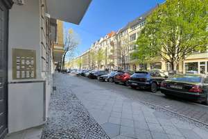 Eleganz trifft Moderne – 3-Zimmer-Altbau mit Loggia frisch saniert. – Detmolder Str. 66, 10715 Wilmersdorf, Berlin – Vorschaubild 43