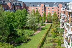 Wohnung mit Parkett und Balkon - großer grüner Innenhof - Einbauküche möglich – Further Straße 16, 9113 Chemnitz – Vorschaubild 4