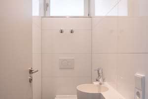 Stilvolle 4,5-Zimmer-Wohnung mit Panoramablick und Balkon über den Stuttgarter Talkessel – Die vollständige Adresse der Immobilie erhältst du vom Anbieter., 70597 Degerloch (Ortsteil), Stuttgart – Vorschaubild 15
